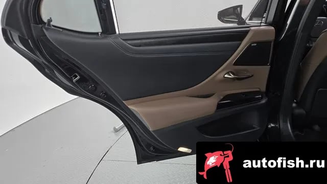 Lexus ES ES300h 7th generation 2024 года - похожие автомобили