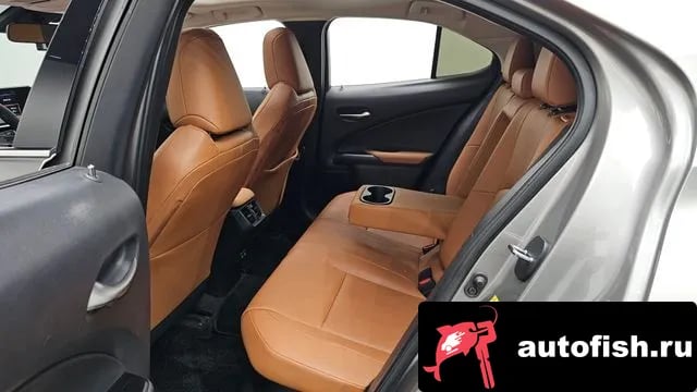 Lexus UX UX250h 2019 года - похожие автомобили