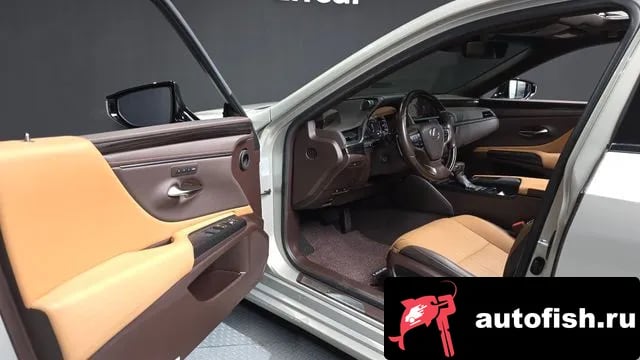 Lexus ES ES300h 7th generation 2020 года - похожие автомобили