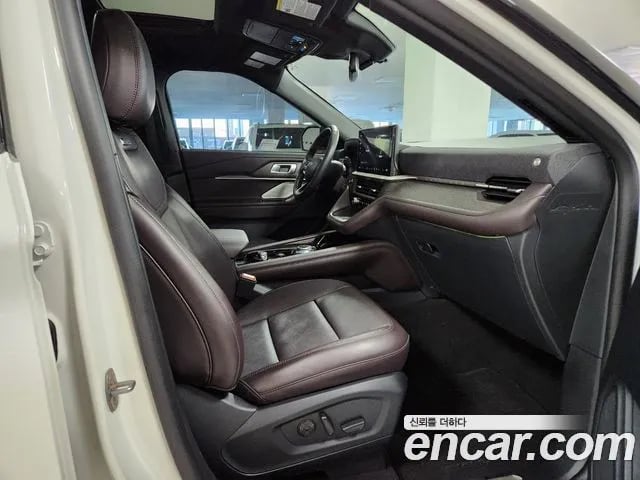 Ford Explorer Explorer 6th Generation 2025 года - похожие автомобили