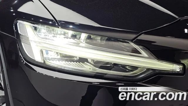 Volvo S60 S60 3rd generation 2022 года - похожие автомобили