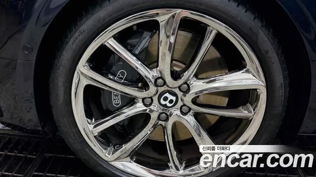 Bentley Continental Continental GT 3rd Generation 2020 года - похожие автомобили