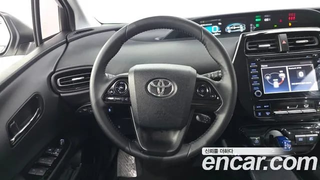 Toyota Prius Prius 4th Generation 2019 года - похожие автомобили